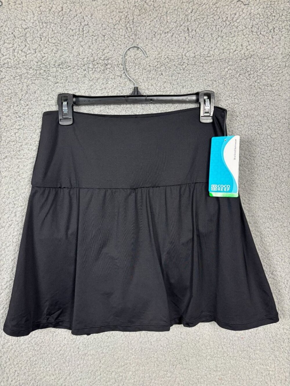Coco Reef Women's Soar Ultra-High Swim Skort - Cast Black Size Large NWT's.